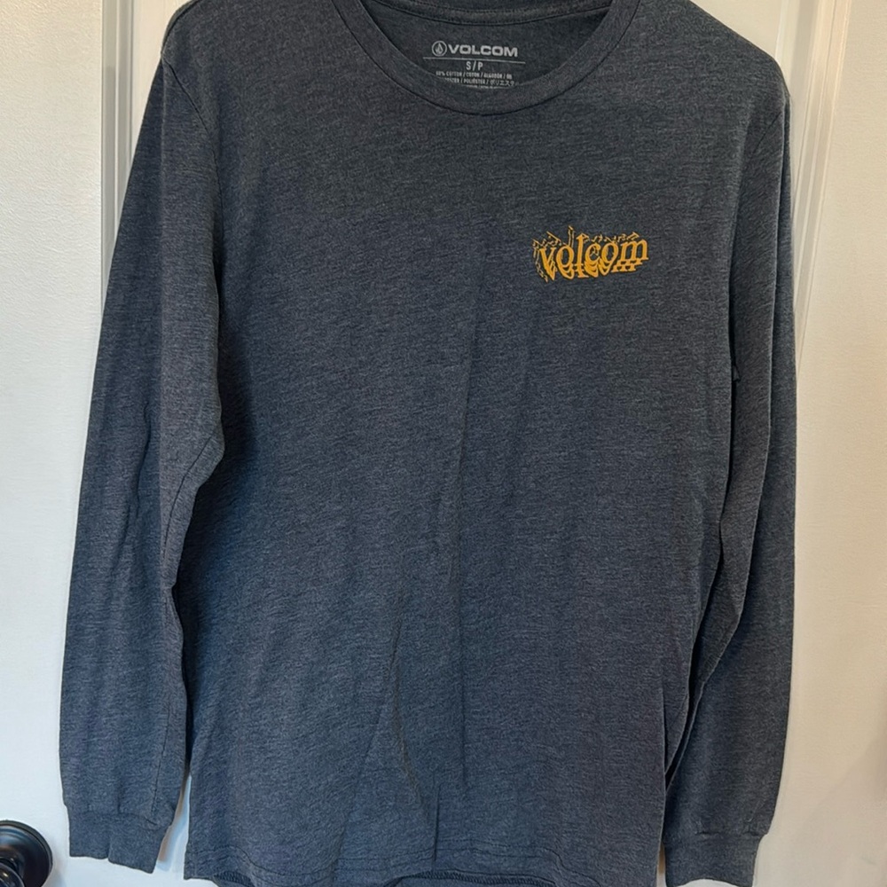 Welcome, long sleeve shirt men’s small